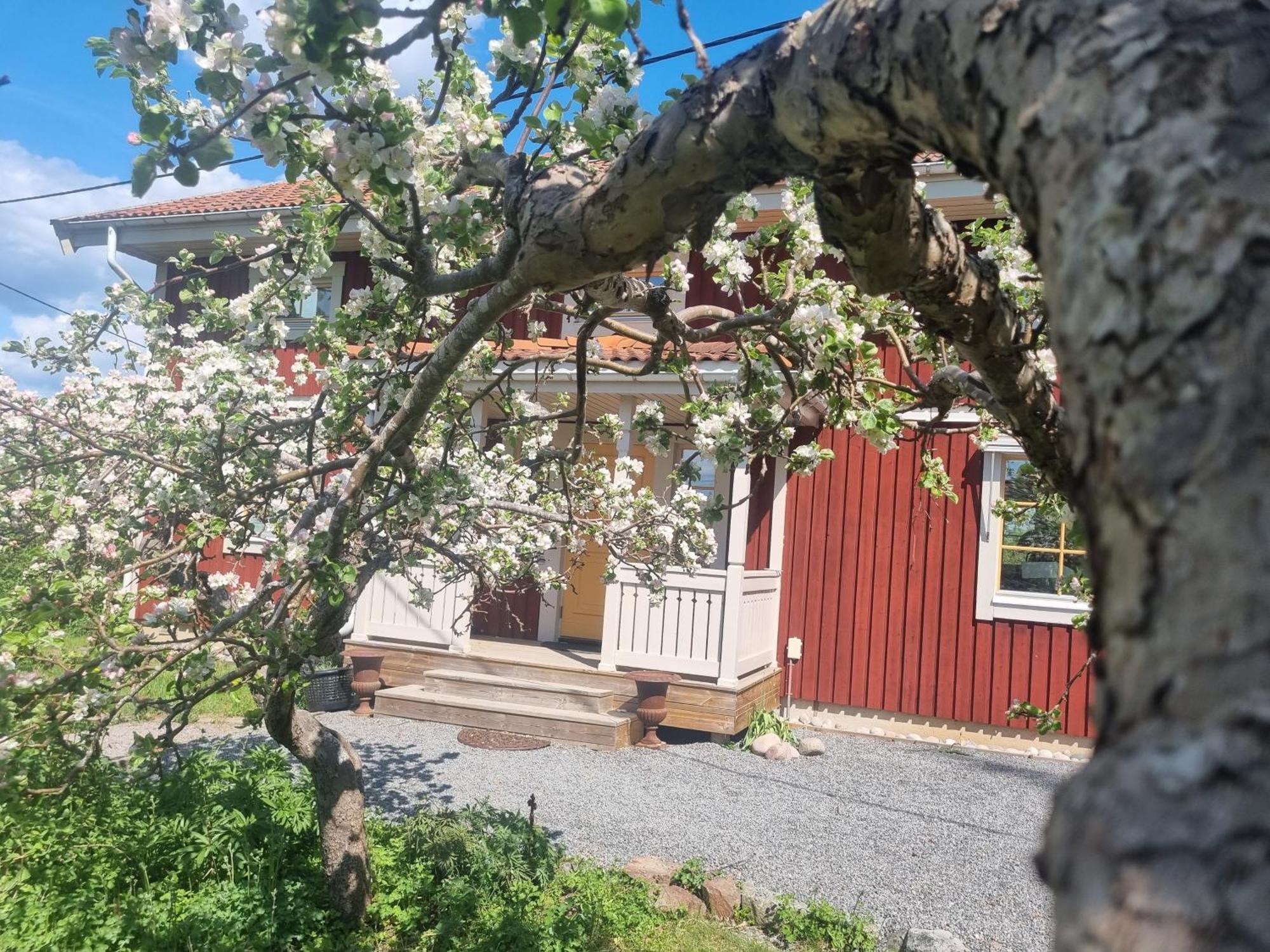 Saellinge House - Cozy Villa With Fireplace And Garden Close To أوبسالا المظهر الخارجي الصورة