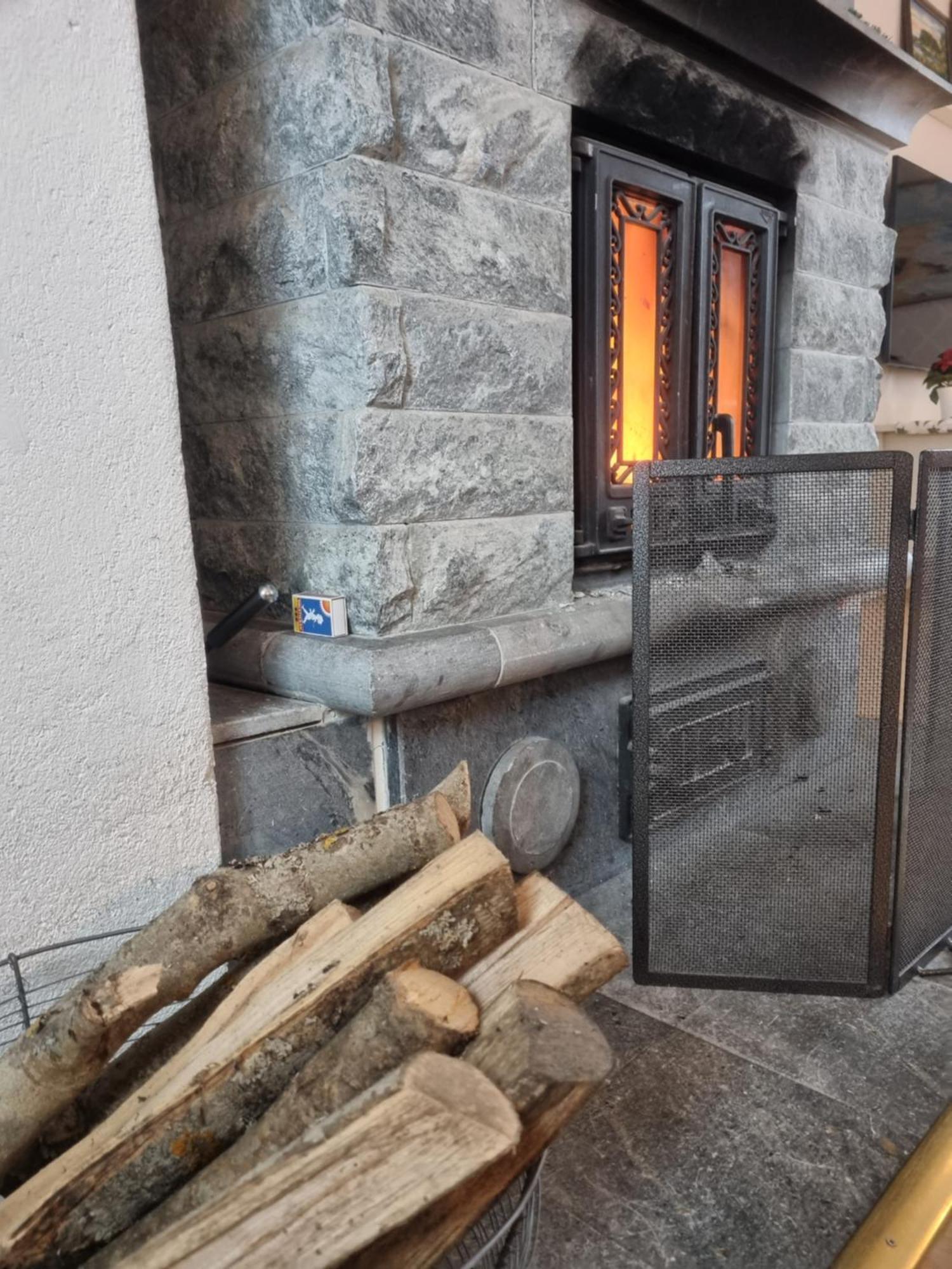 Saellinge House - Cozy Villa With Fireplace And Garden Close To أوبسالا المظهر الخارجي الصورة